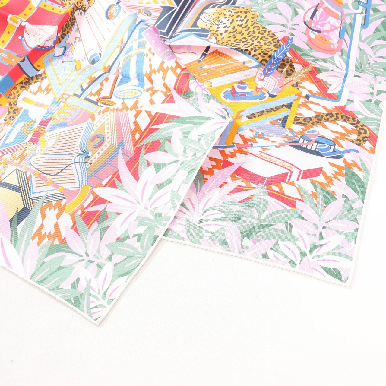 Hermès Hermès Carré 90 Double Face "Les Douze Leopards" Silk handkerchief in Multicolor Divers