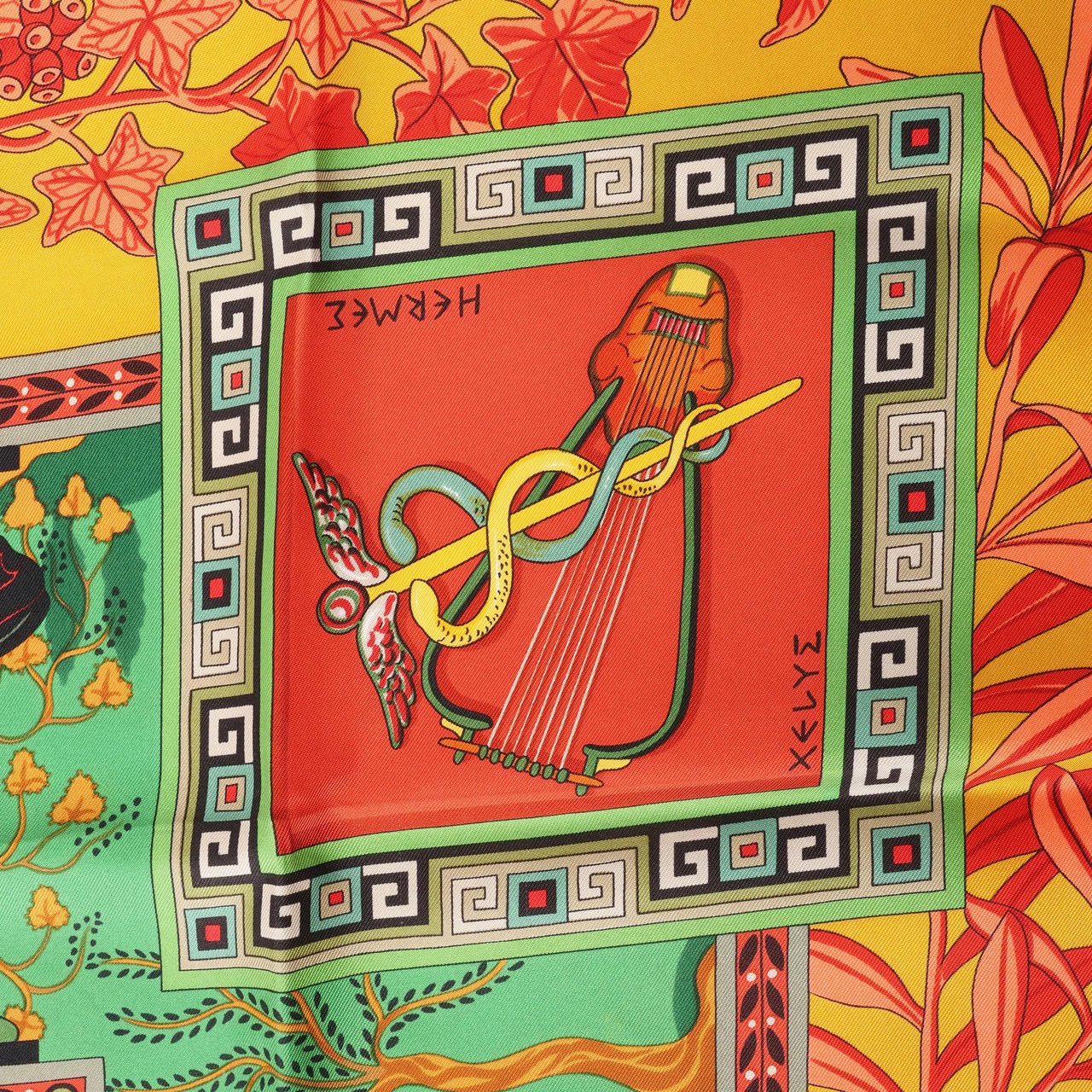 Hermès Hermès Carré 90 "MUSIQUE DES DIEUX" Silk handkerchief in Orange x Green Oranje