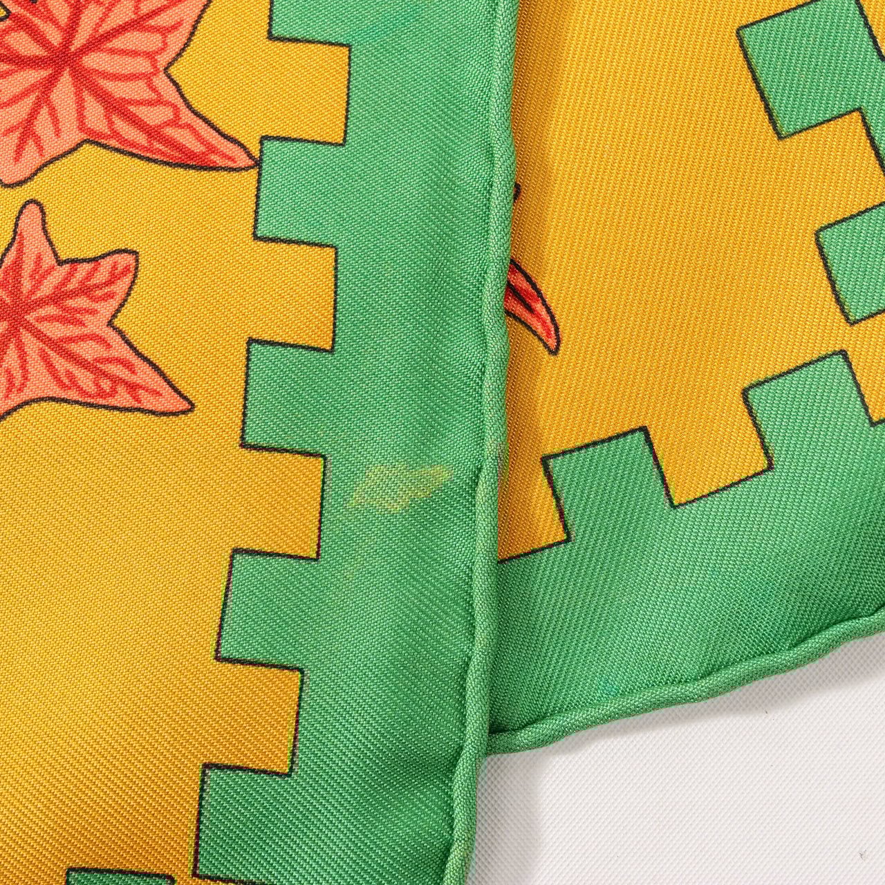 Hermès Hermès Carré 90 "MUSIQUE DES DIEUX" Silk handkerchief in Orange x Green Oranje