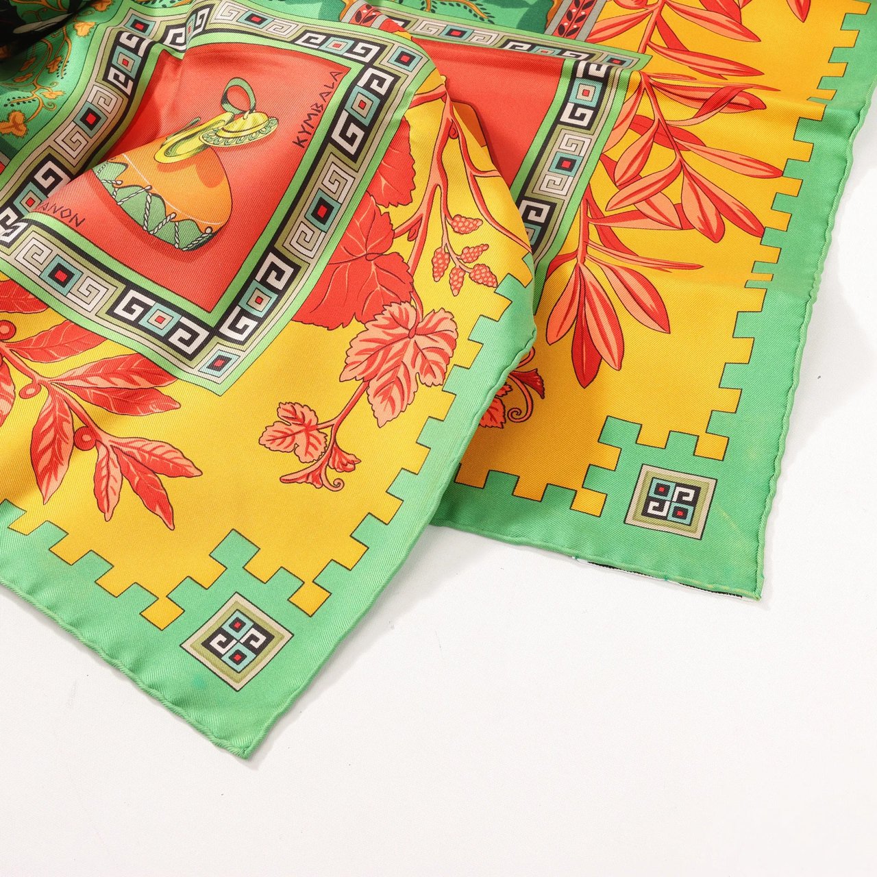 Hermès Hermès Carré 90 "MUSIQUE DES DIEUX" Silk handkerchief in Orange x Green Oranje