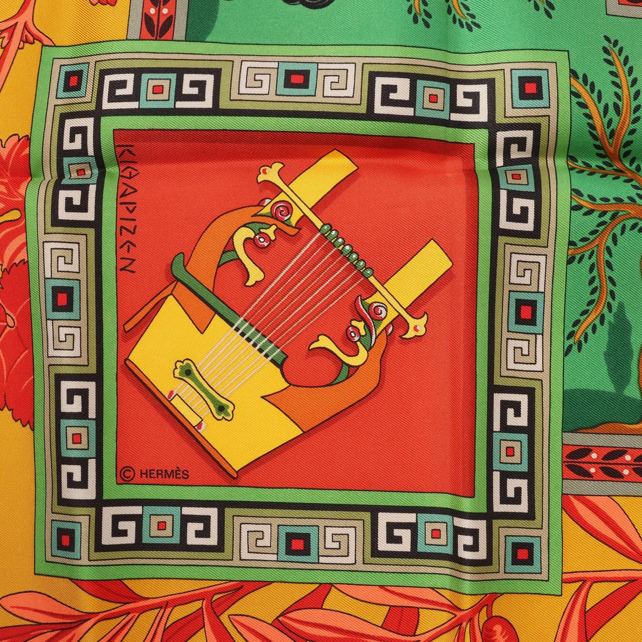 Hermès Hermès Carré 90 "MUSIQUE DES DIEUX" Silk handkerchief in Orange x Green Oranje