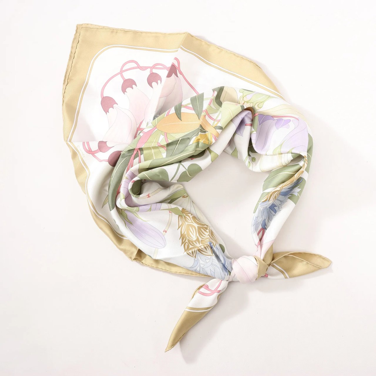 Hermès Hermès Carré 90 "Flora Graeca" Silk handkerchief in Beige Beige