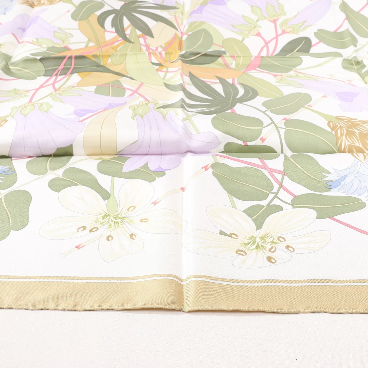 Hermès Hermès Carré 90 "Flora Graeca" Silk handkerchief in Beige Beige