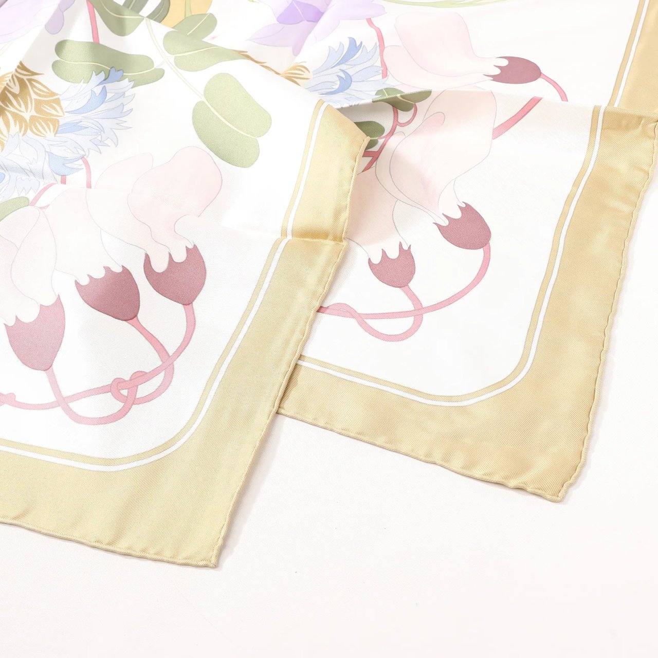 Hermès Hermès Carré 90 "Flora Graeca" Silk handkerchief in Beige Beige