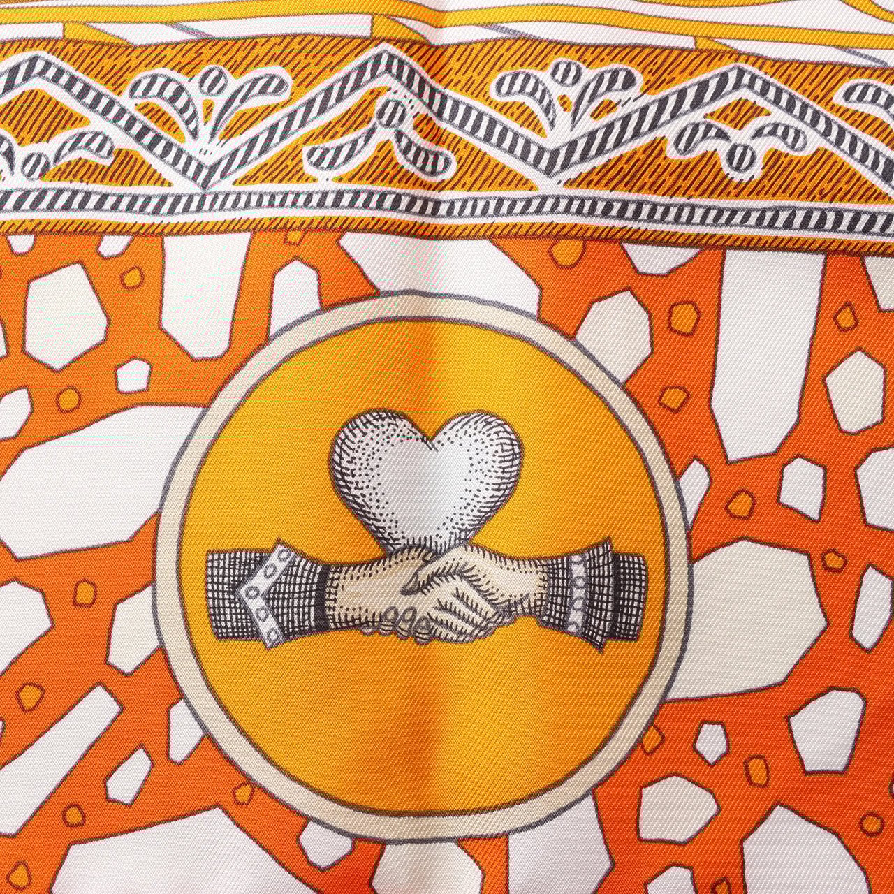 Hermès Hermès Carré 90 "La Danse des Amazones" Silk handkerchief in Orange Oranje