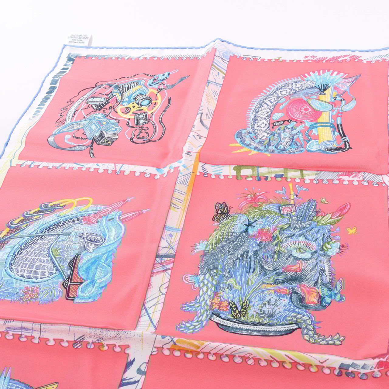 Hermès Hermès Carré 90 "Chevaloscope" Silk Scarf in Pink Roze