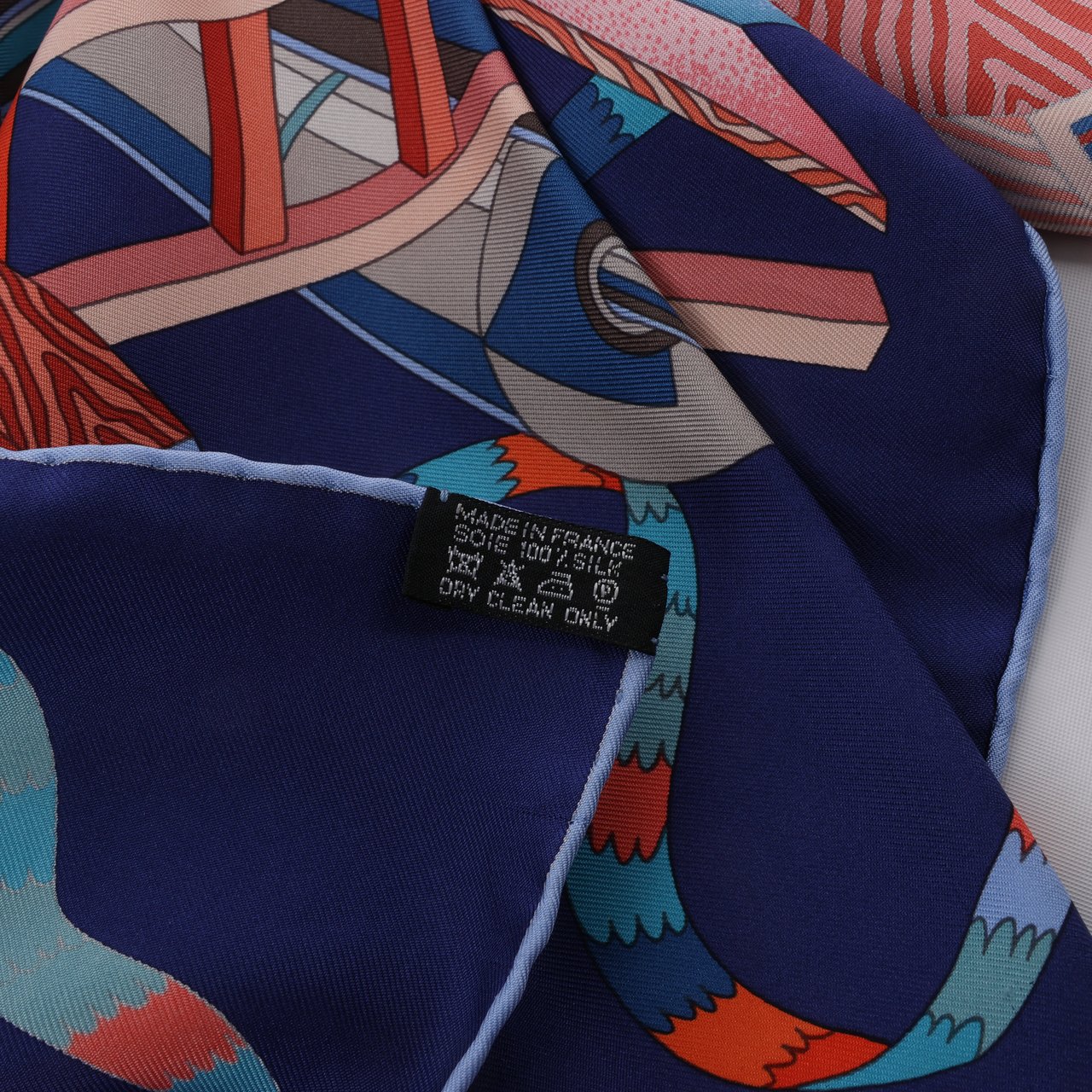 Hermès Hermès Carré 90 "D'ORGUE" Silk handkerchief in Navy Blue Blauw