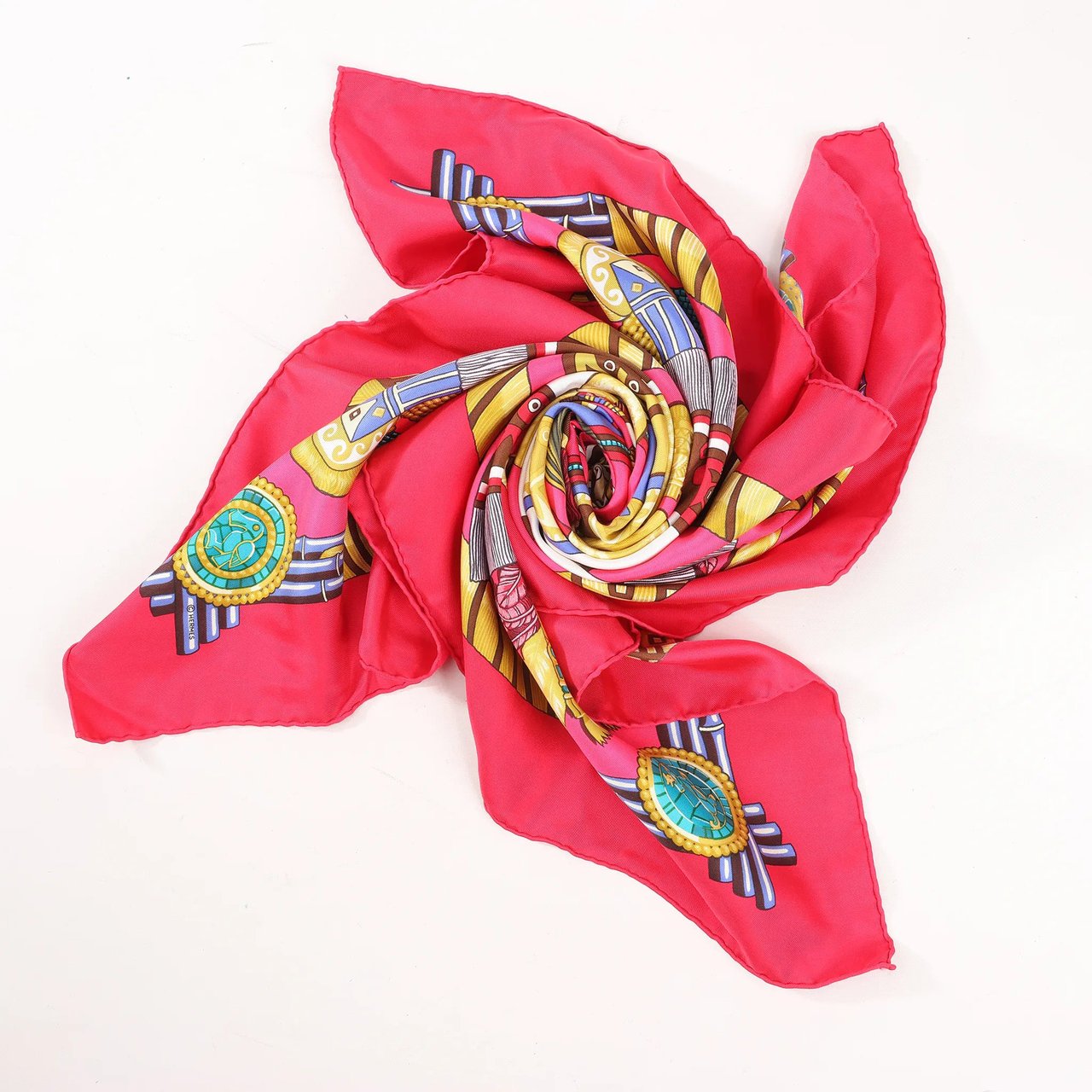Hermès Hermès Carré 90 "HUACA PIRU" Silk handkerchief in Pink Roze