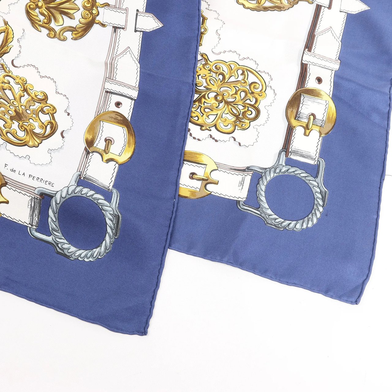 Hermès Hermès Carré 90 "Cuivreries" Silk handkerchief in Navy Blue x White Blauw