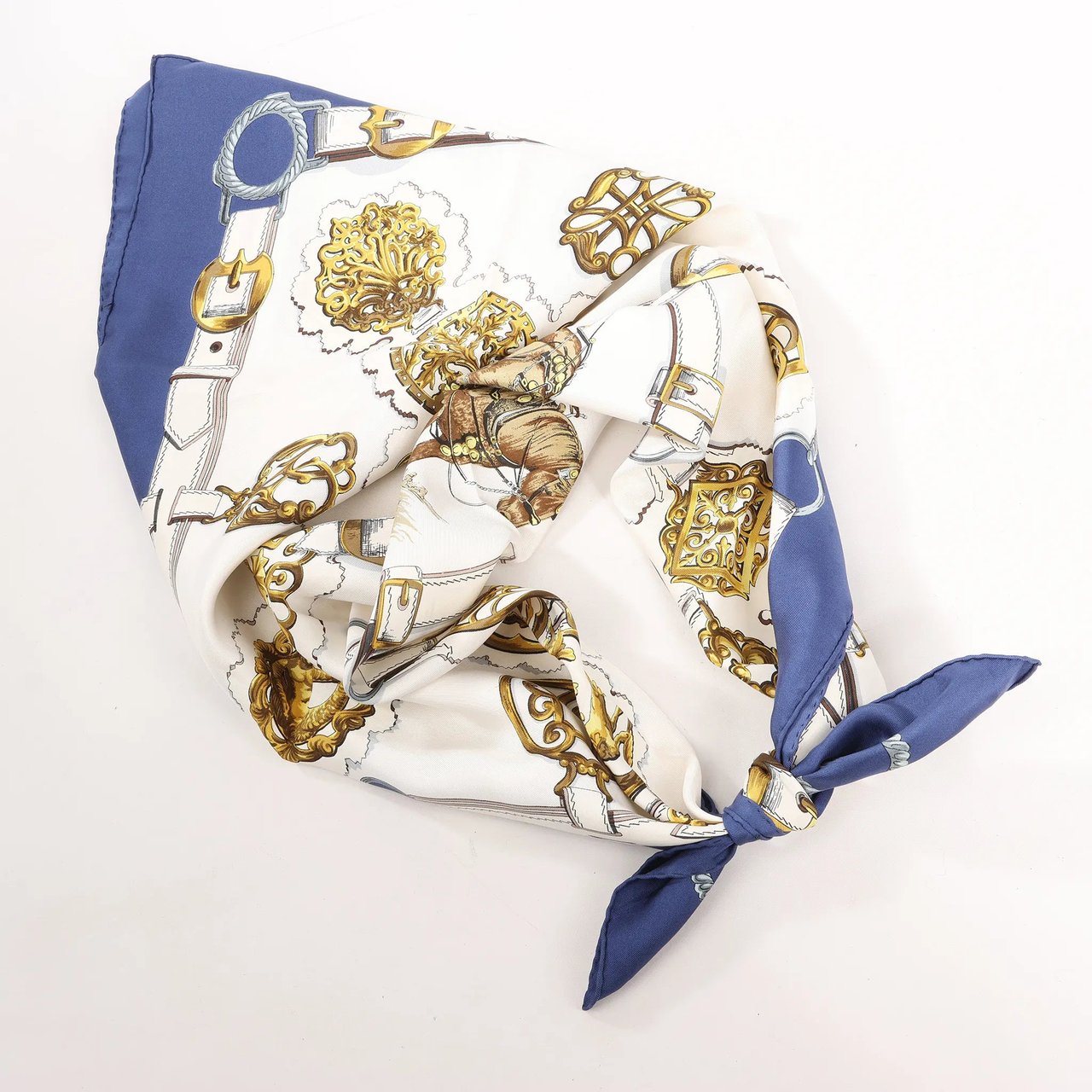 Hermès Hermès Carré 90 "Cuivreries" Silk handkerchief in Navy Blue x White Blauw