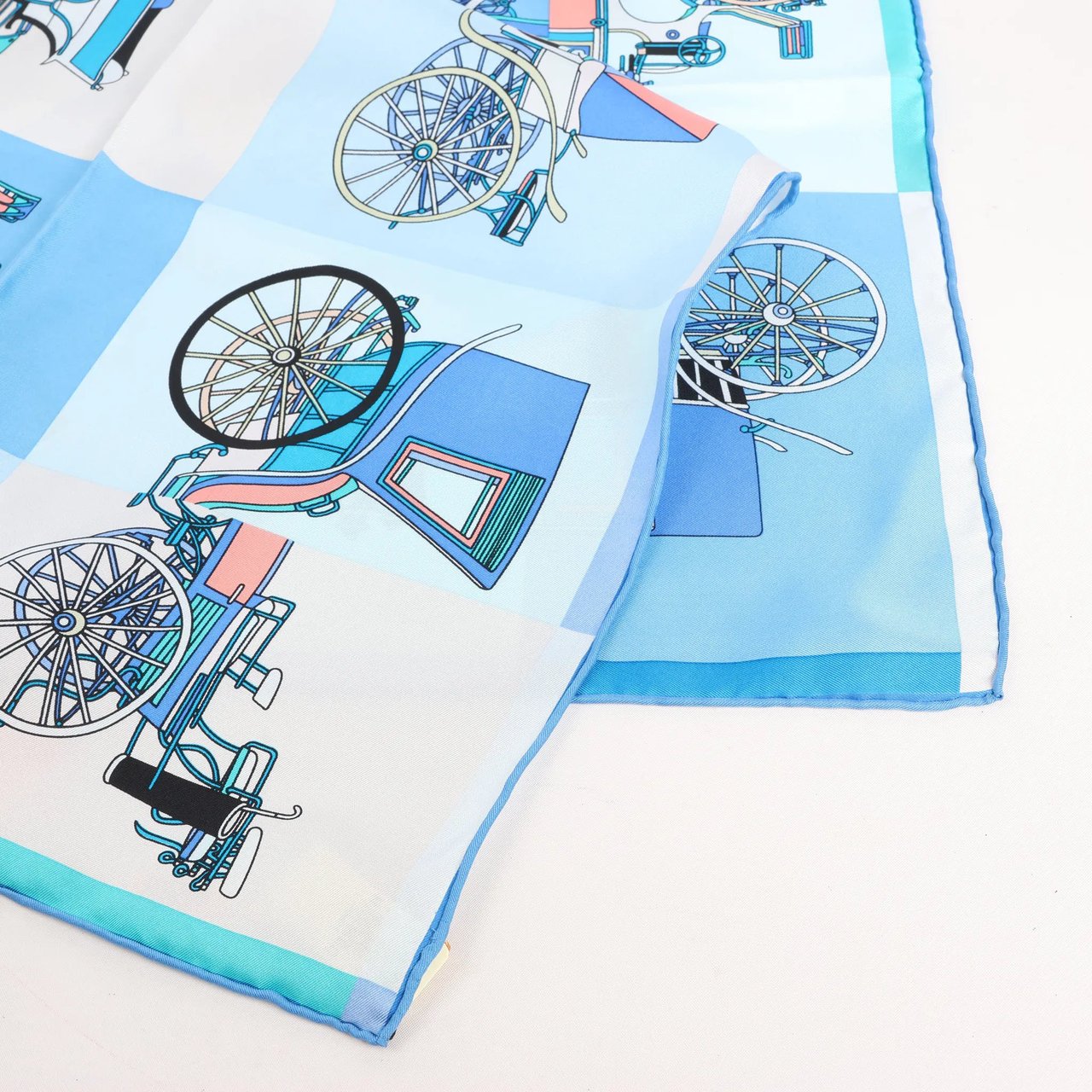 Hermès Hermès Carré 90 "Voitures Exquises Elaborate Carriages" Silk handkerchief in Blue Divers
