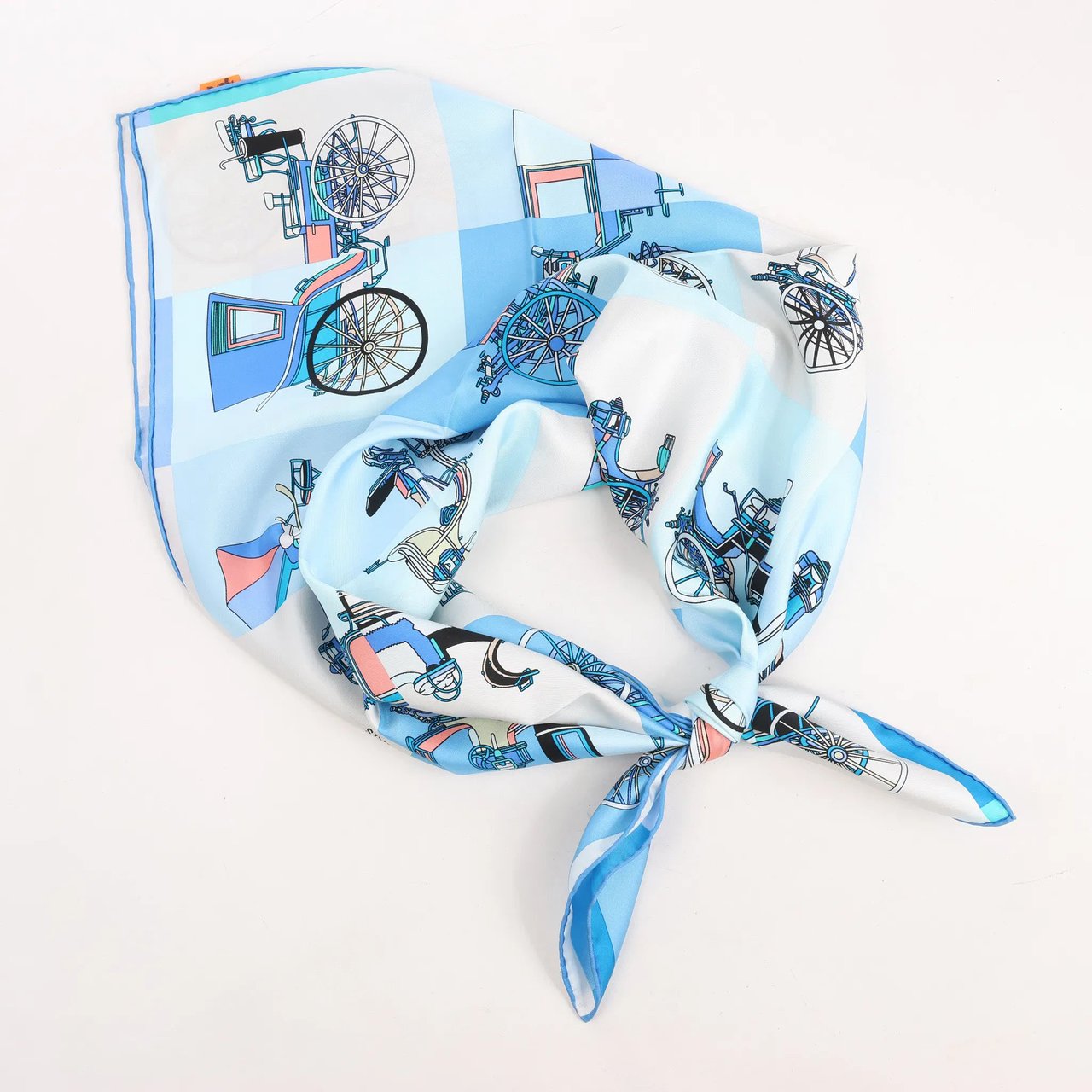 Hermès Hermès Carré 90 "Voitures Exquises Elaborate Carriages" Silk handkerchief in Blue Divers