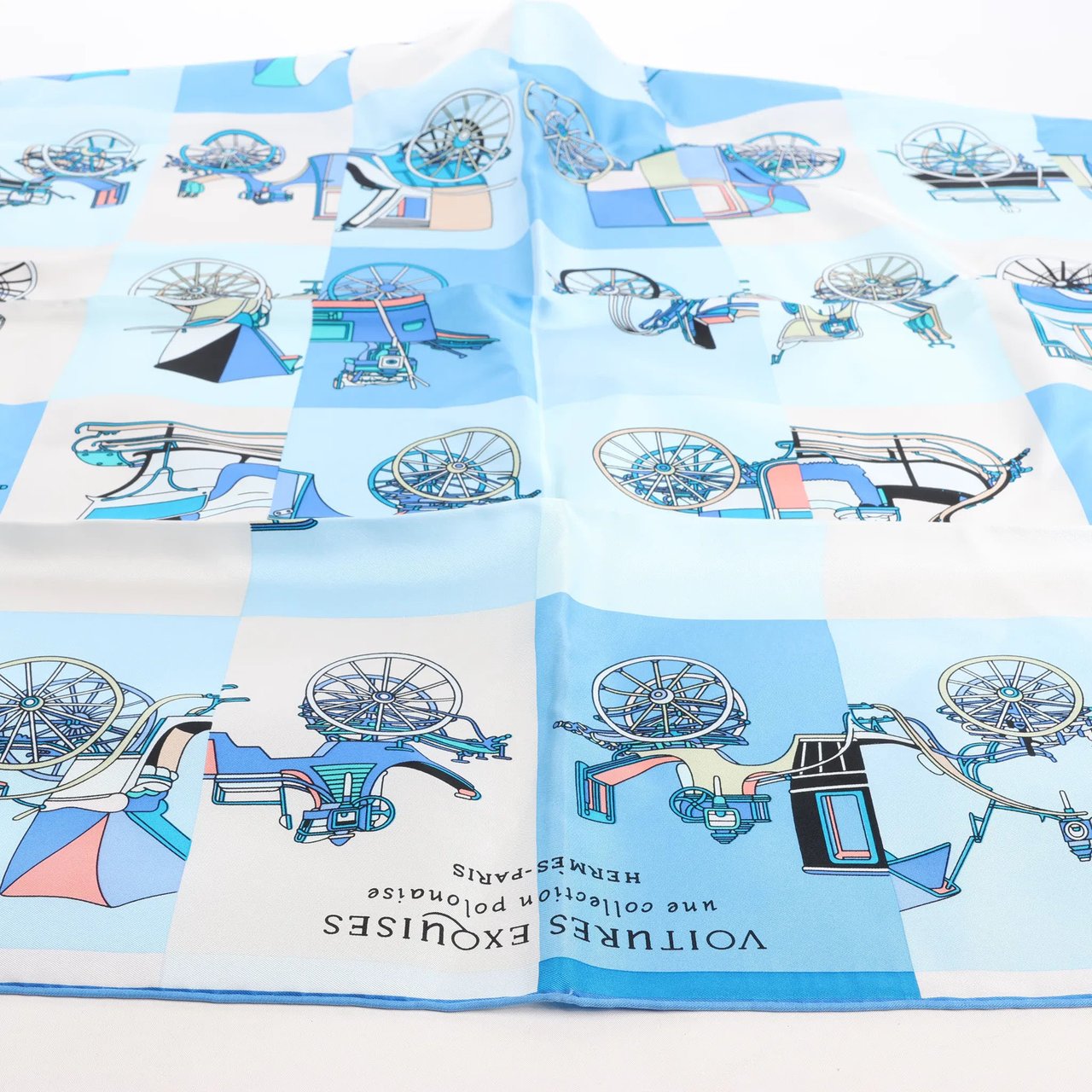 Hermès Hermès Carré 90 "Voitures Exquises Elaborate Carriages" Silk handkerchief in Blue Divers