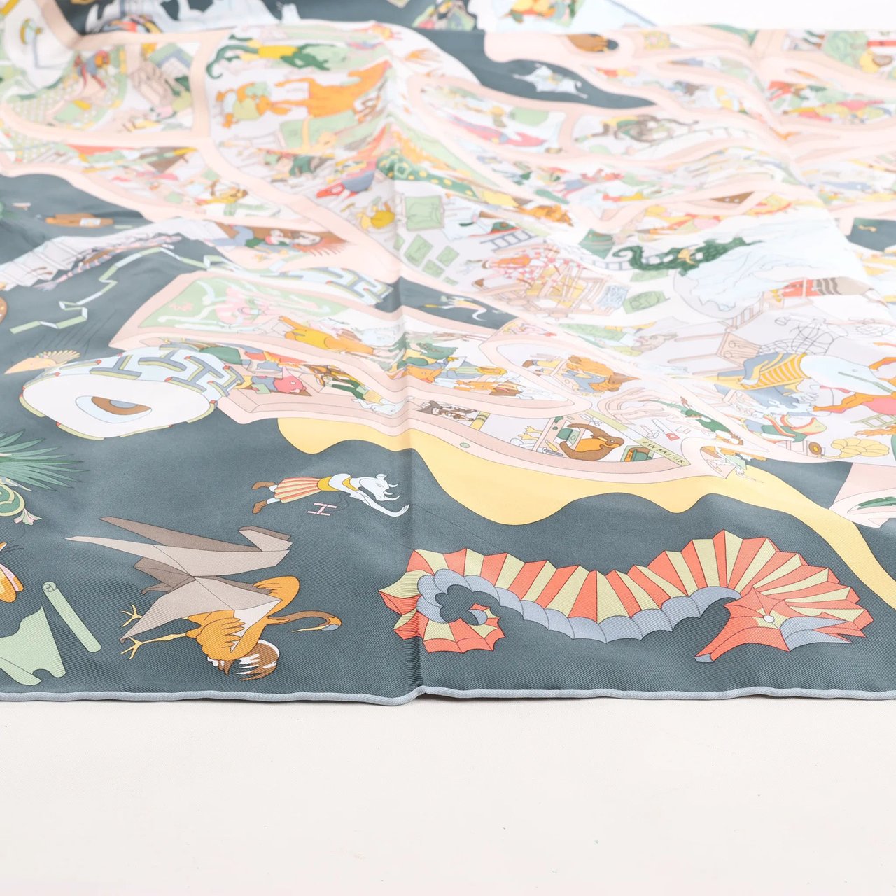 Hermès Hermès Carré 90 "Academia Ipica" Silk handkerchief in Gray Divers