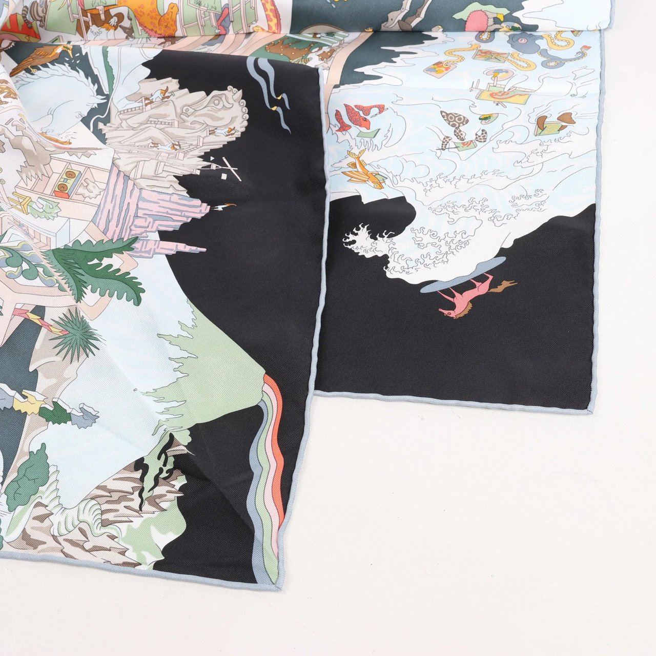 Hermès Hermès Carré 90 "Academia Ipica" Silk handkerchief in Gray Divers