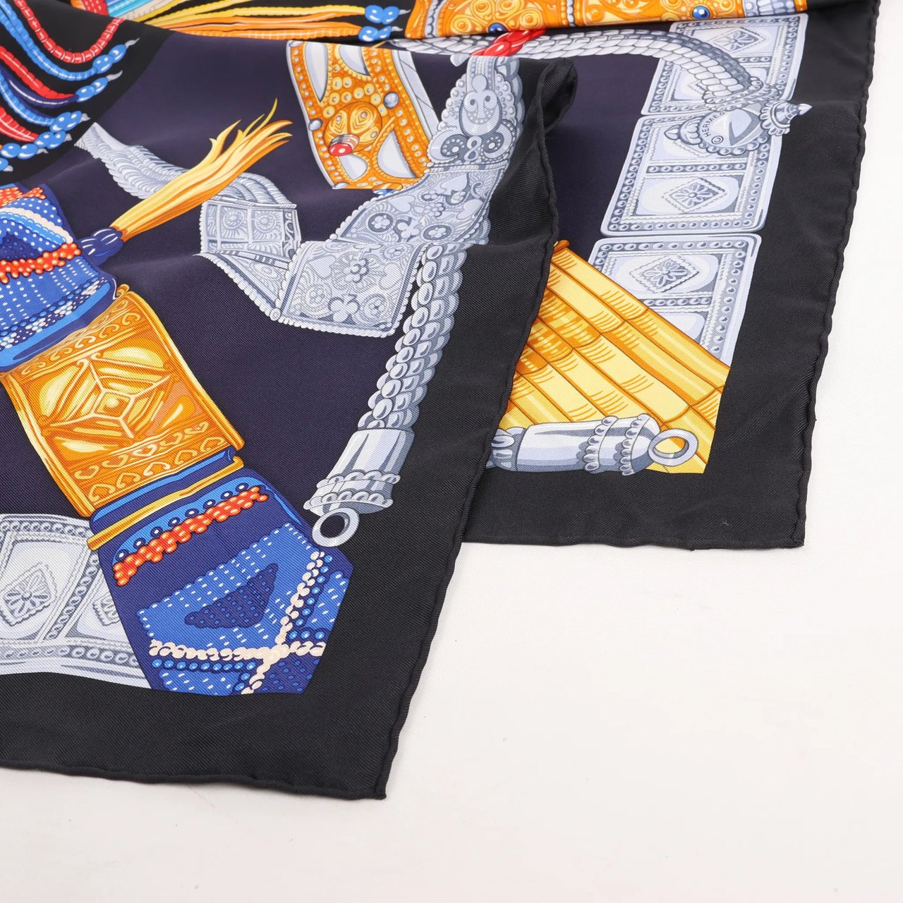 Hermès Hermès Carré 90 "Ceintures et Liens Belts and Strings" Silk handkerchief in Navy Blue Blauw