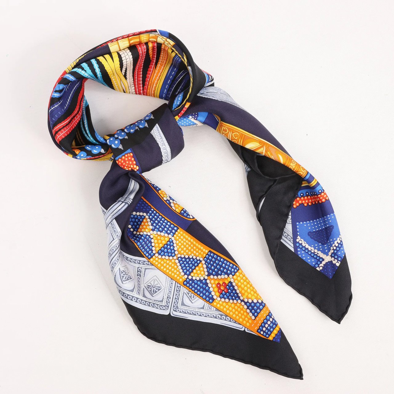 Hermès Hermès Carré 90 "Ceintures et Liens Belts and Strings" Silk handkerchief in Navy Blue Blauw