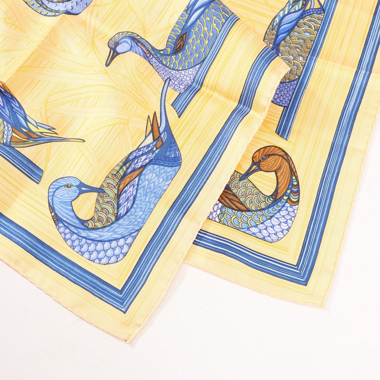 Hermès Hermès Carré 90 "La Mare aux Canards" Silk handkerchief in Yellow Geel