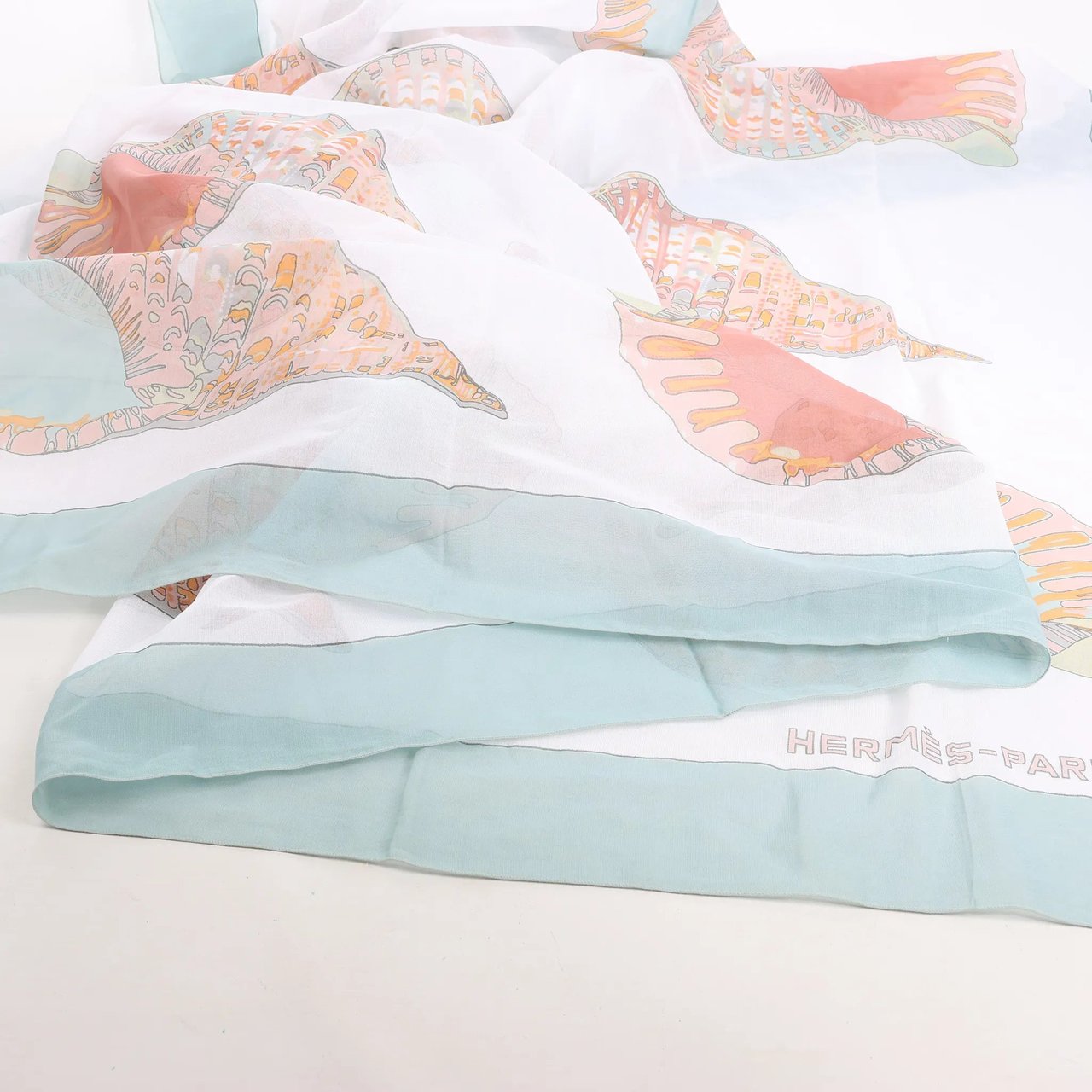 Hermès Hermès Carré "Shell" Cotton handkerchief in Blue Divers