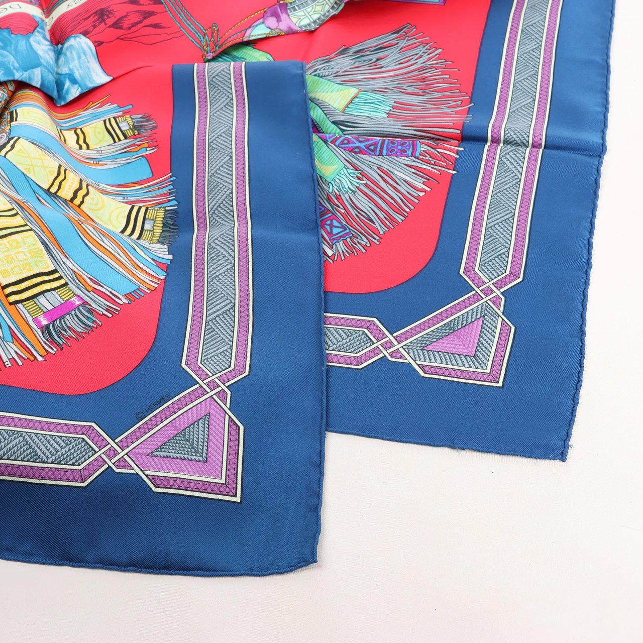 Hermès Hermès Carré 90 "Cuirs Du Desert" Silk handkerchief in Navy Blue x Red Blauw