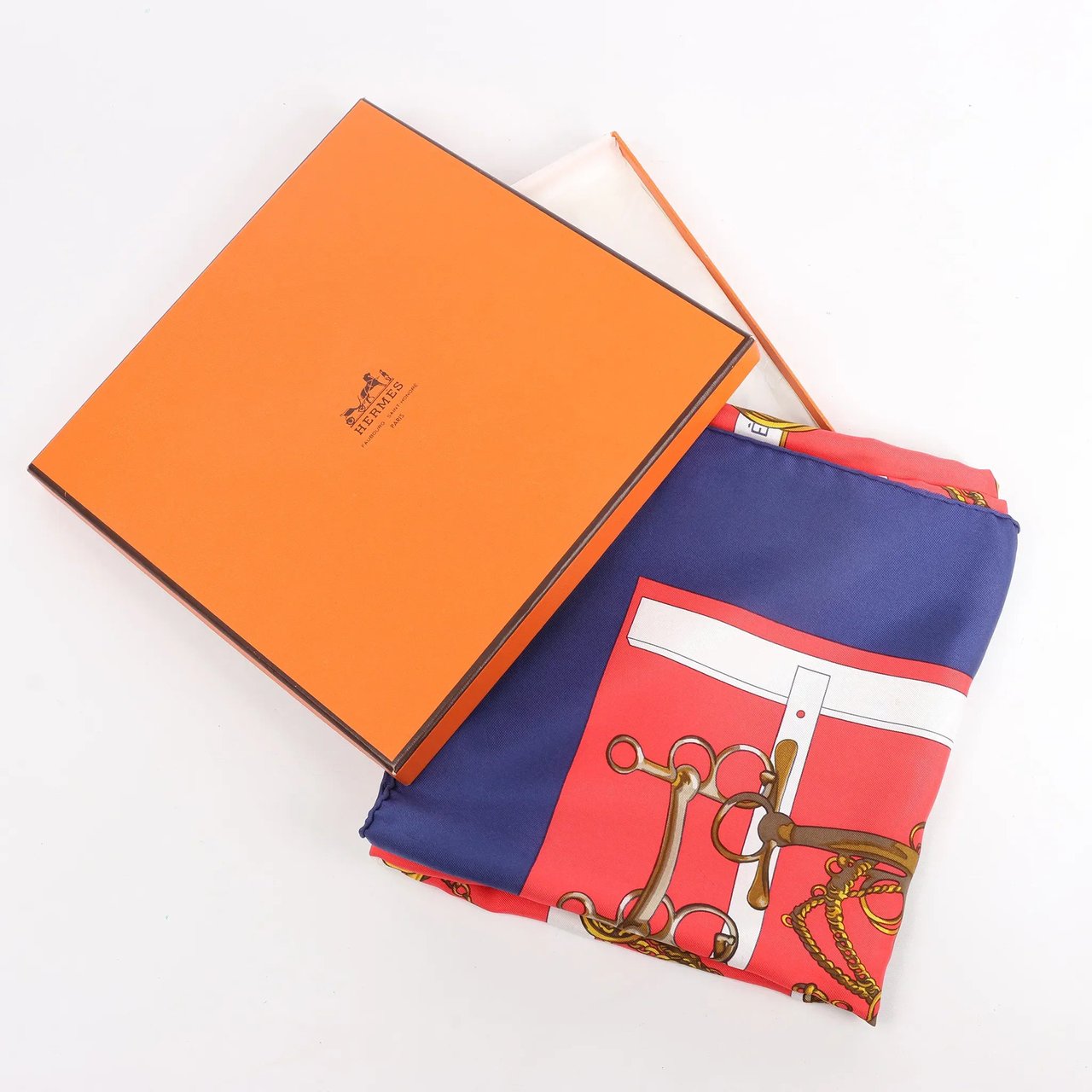 Hermès Hermès Carré 90 "MORS&FILETS" Silk handkerchief in Red x Navy Blue Rood