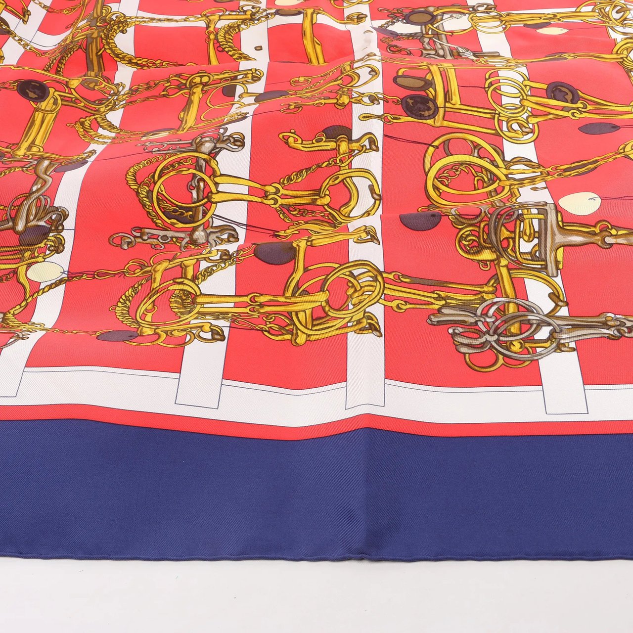 Hermès Hermès Carré 90 "MORS&FILETS" Silk handkerchief in Red x Navy Blue Rood