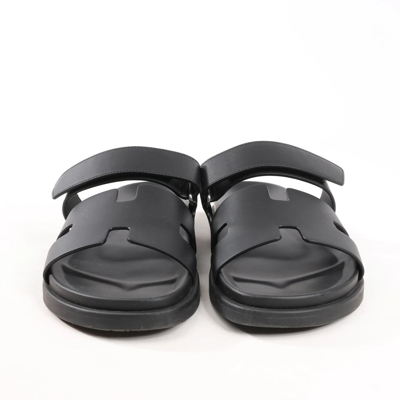 Hermès HERMES Cypre Leather Sandals in Black, Size 42 EU Zwart