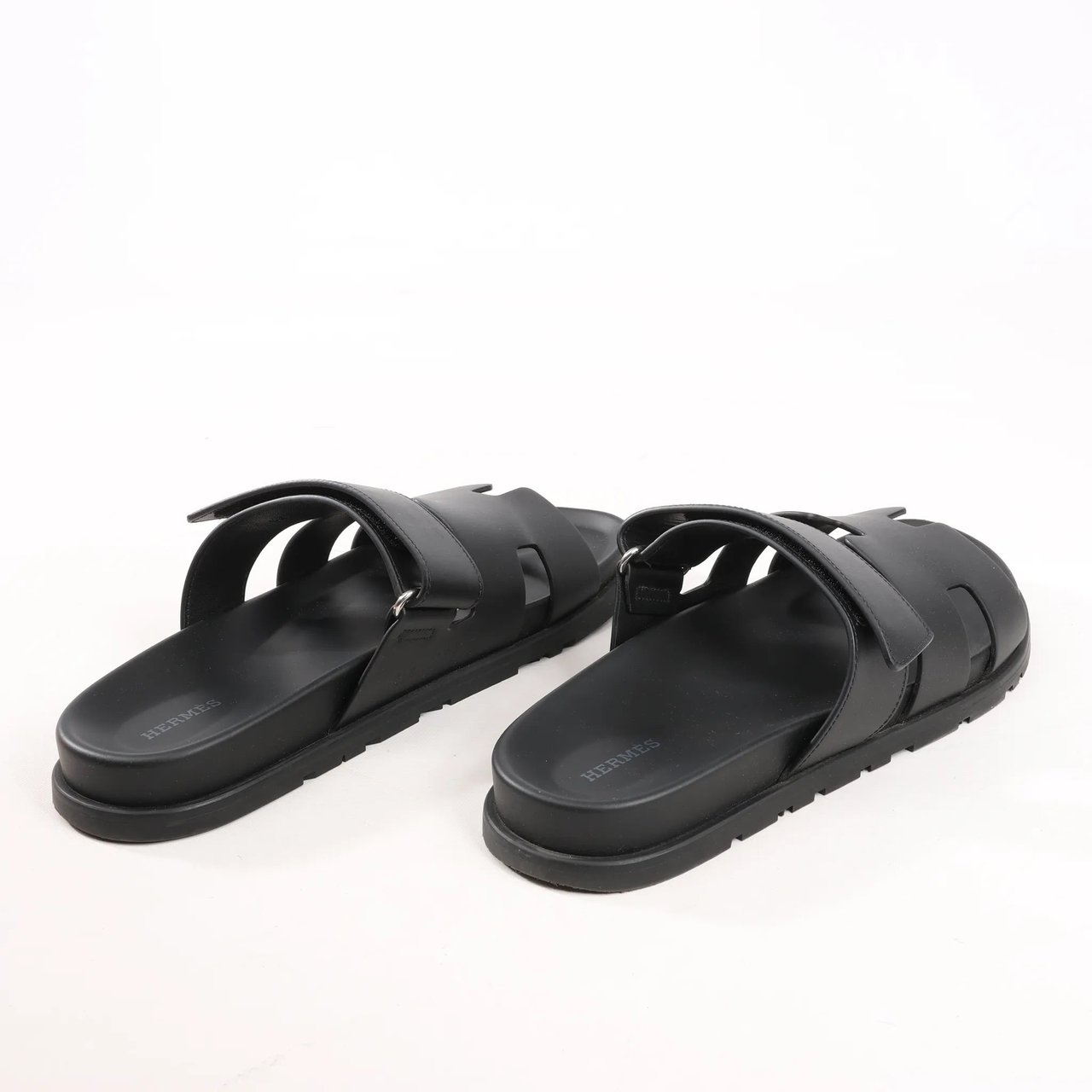Hermès HERMES Cypre Leather Sandals in Black, Size 42 EU Zwart