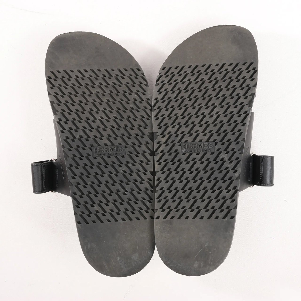 Hermès HERMES Cypre Leather Sandals in Black, Size 42 EU Zwart