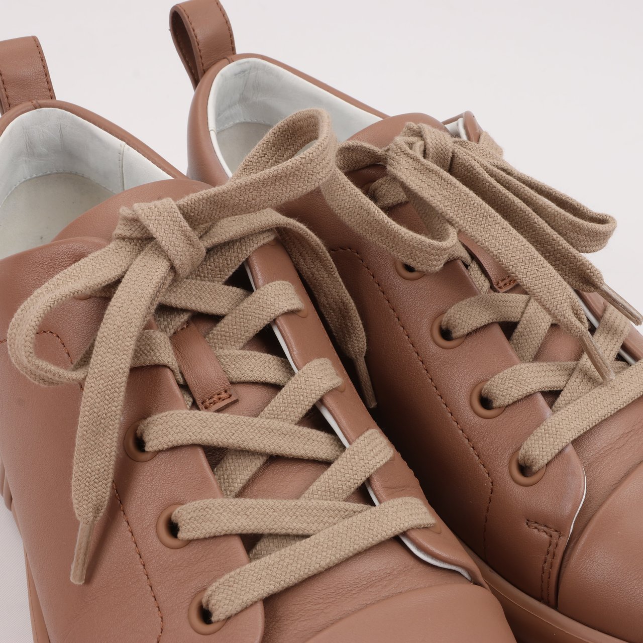 Hermès Hermès Happy Leather Sneakers in Brown, Size 39 Bruin