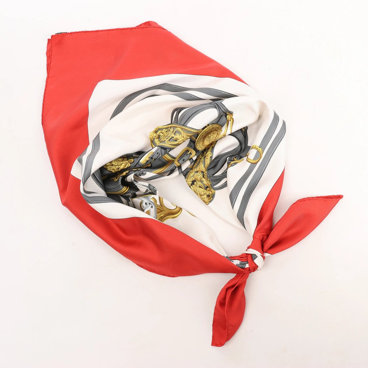 Hermès Hermès Carré 90 "BRIDES de GALA" Silk handkerchief in Red Rood