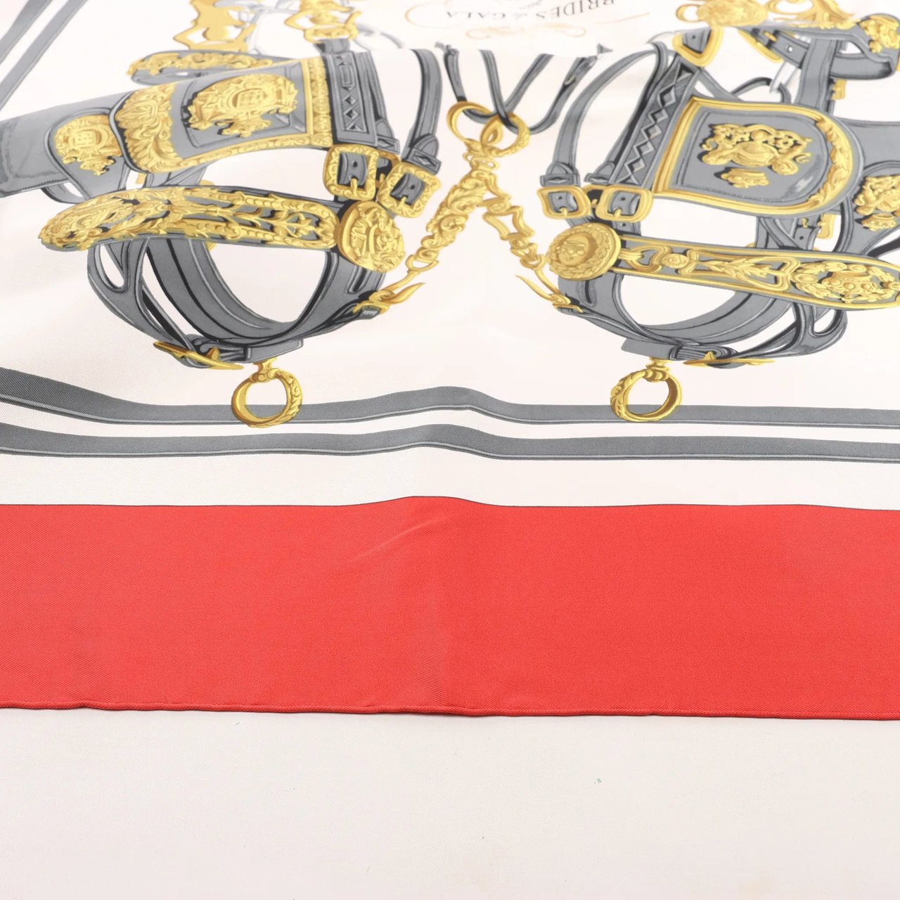 Hermès Hermès Carré 90 "BRIDES de GALA" Silk handkerchief in Red Rood