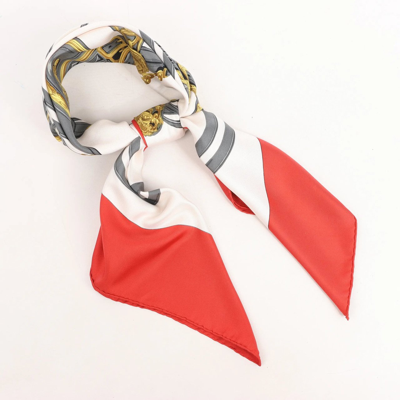 Hermès Hermès Carré 90 "BRIDES de GALA" Silk handkerchief in Red Rood