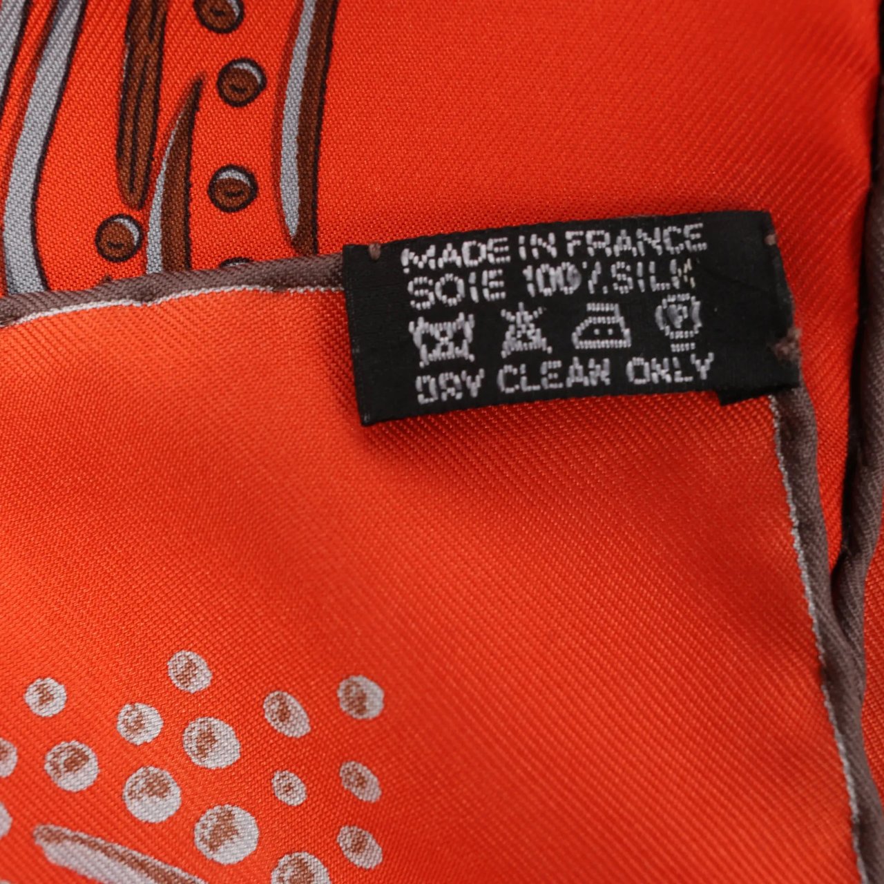 Hermès Hermès Carré 90 "LES RIVIERES DE BABEL" Silk handkerchief in Orange Divers