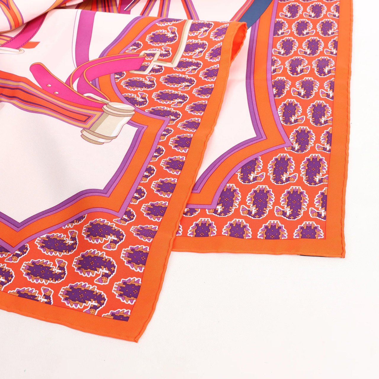 Hermès Hermès Carré 90 "LES ROUES DE PHAETON" Silk handkerchief in Orange Divers