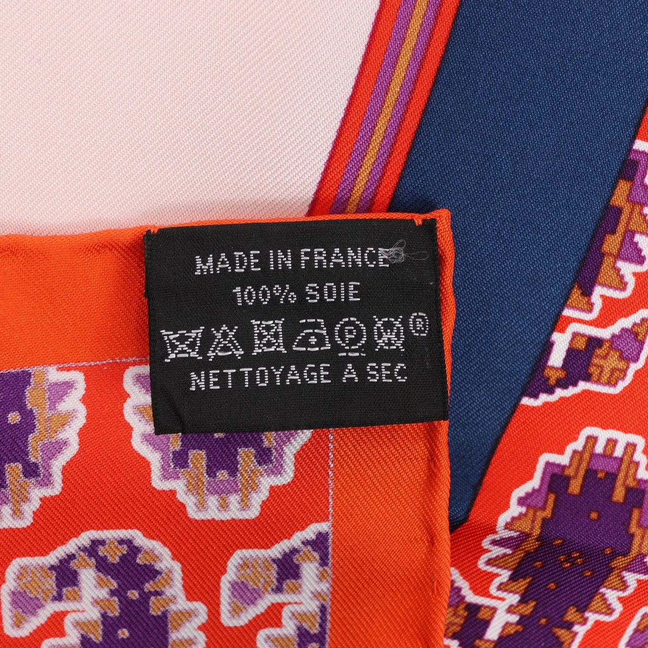 Hermès Hermès Carré 90 "LES ROUES DE PHAETON" Silk handkerchief in Orange Divers