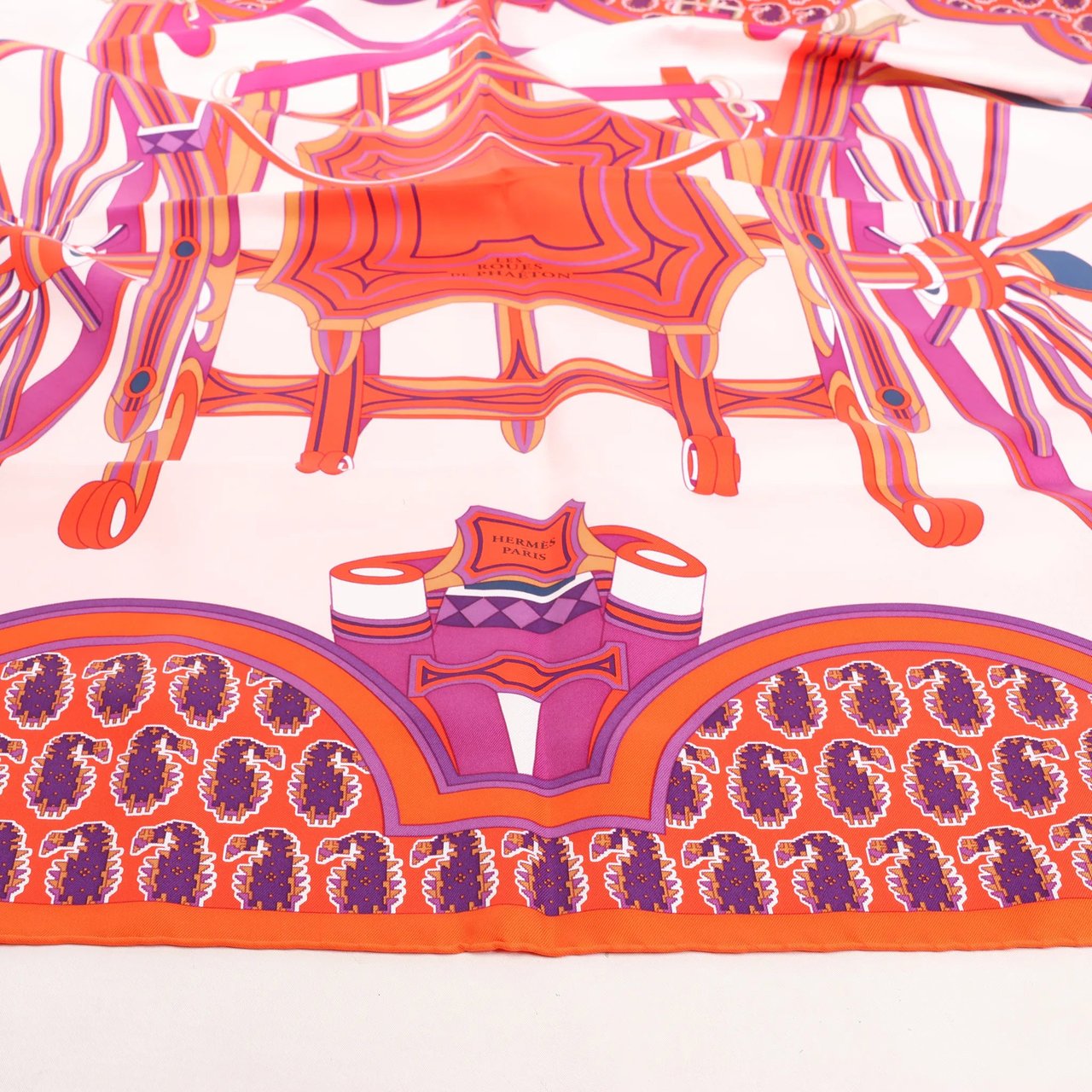 Hermès Hermès Carré 90 "LES ROUES DE PHAETON" Silk handkerchief in Orange Divers