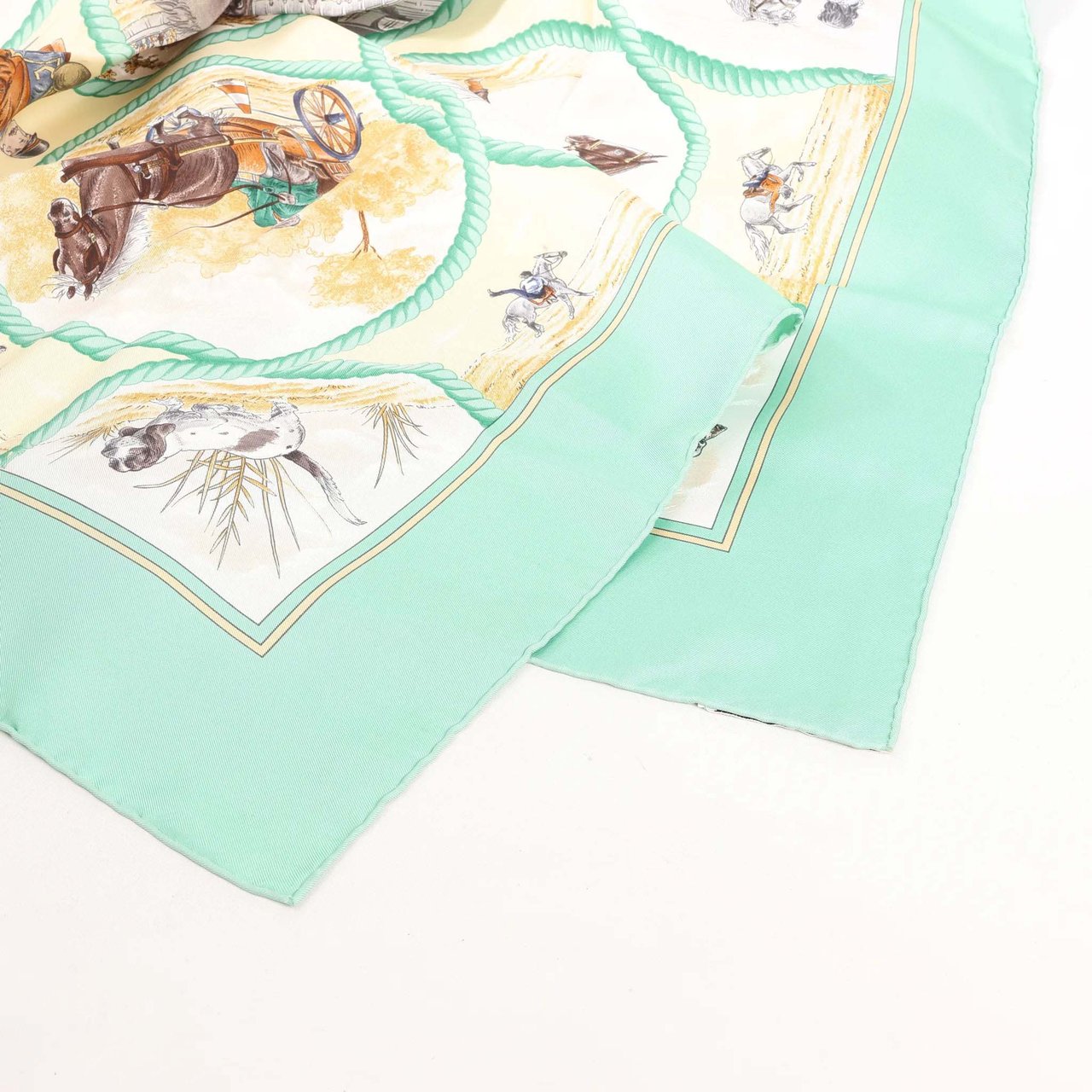 Hermès Hermès Carré 90 "Auteuil en Mai" Silk handkerchief in Green Divers