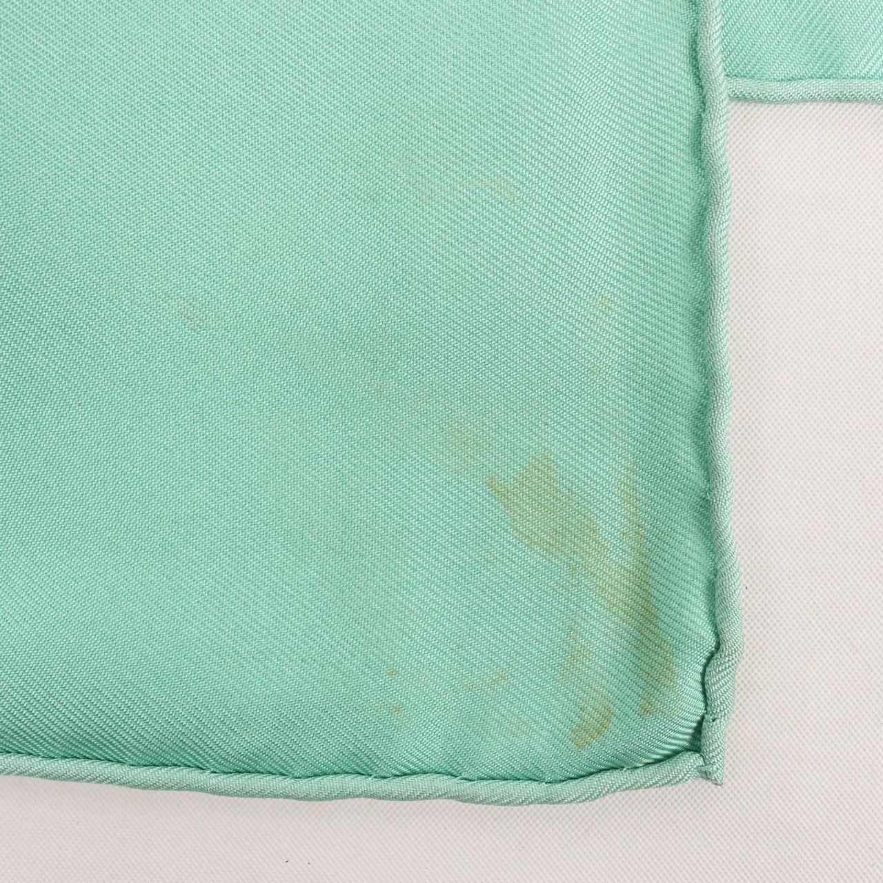 Hermès Hermès Carré 90 "Auteuil en Mai" Silk handkerchief in Green Divers