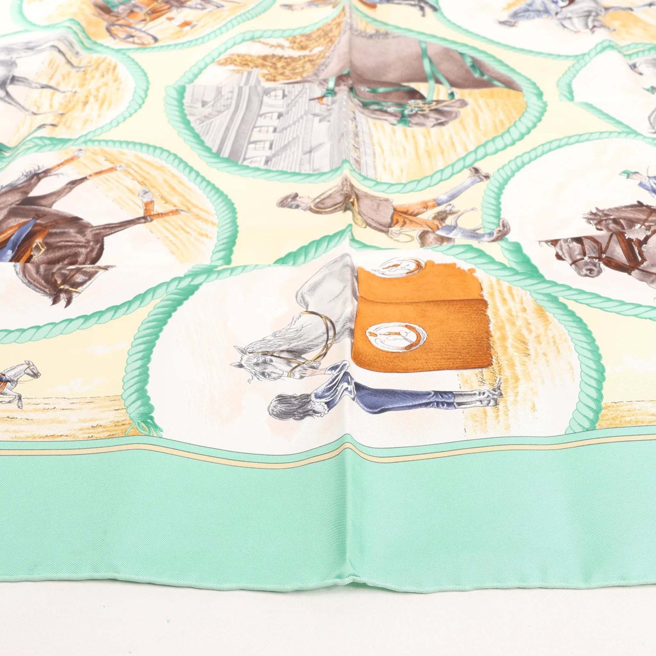 Hermès Hermès Carré 90 "Auteuil en Mai" Silk handkerchief in Green Divers
