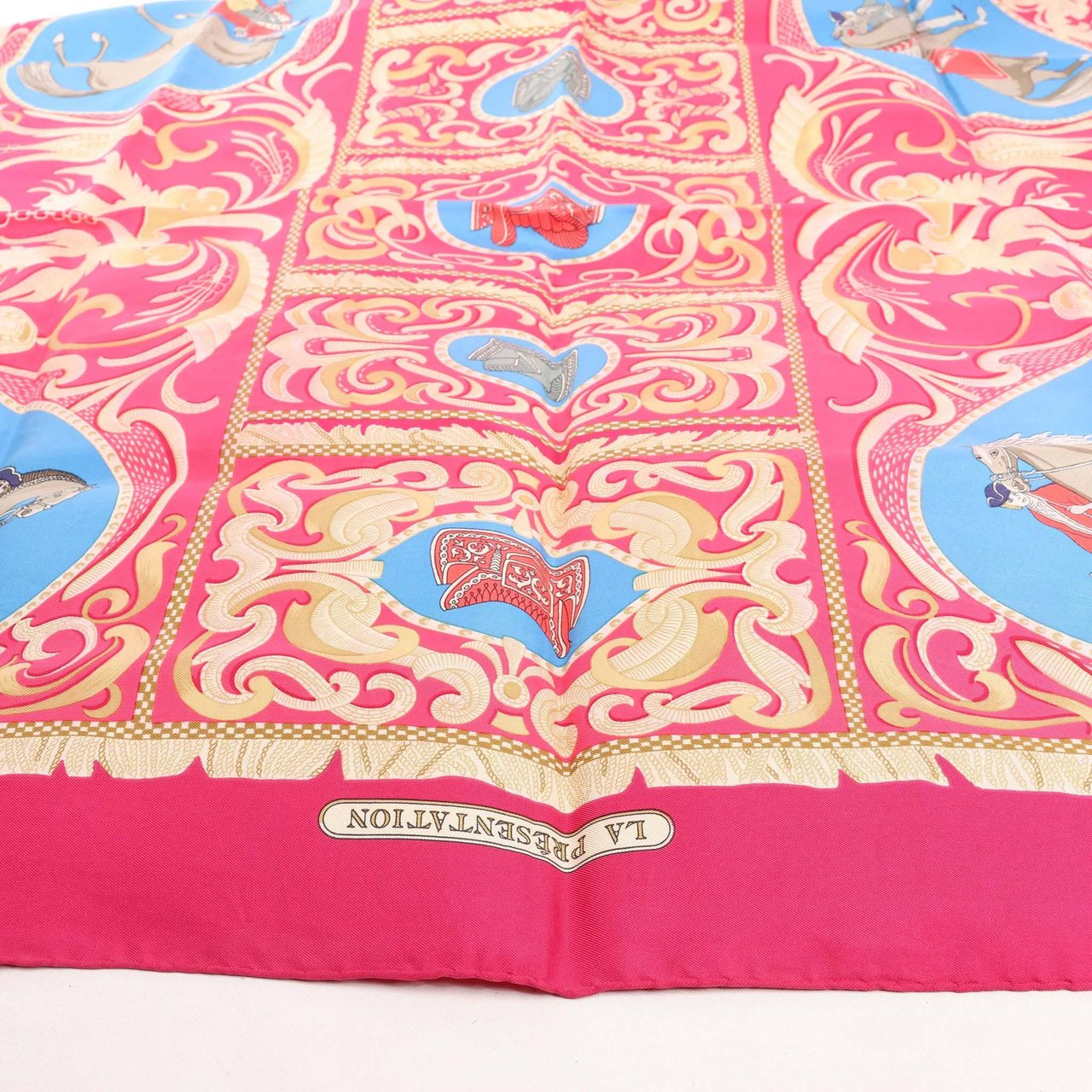 Hermès Hermès Carré 90 "LA PRESENTATION" Silk handkerchief in Burgundy Divers