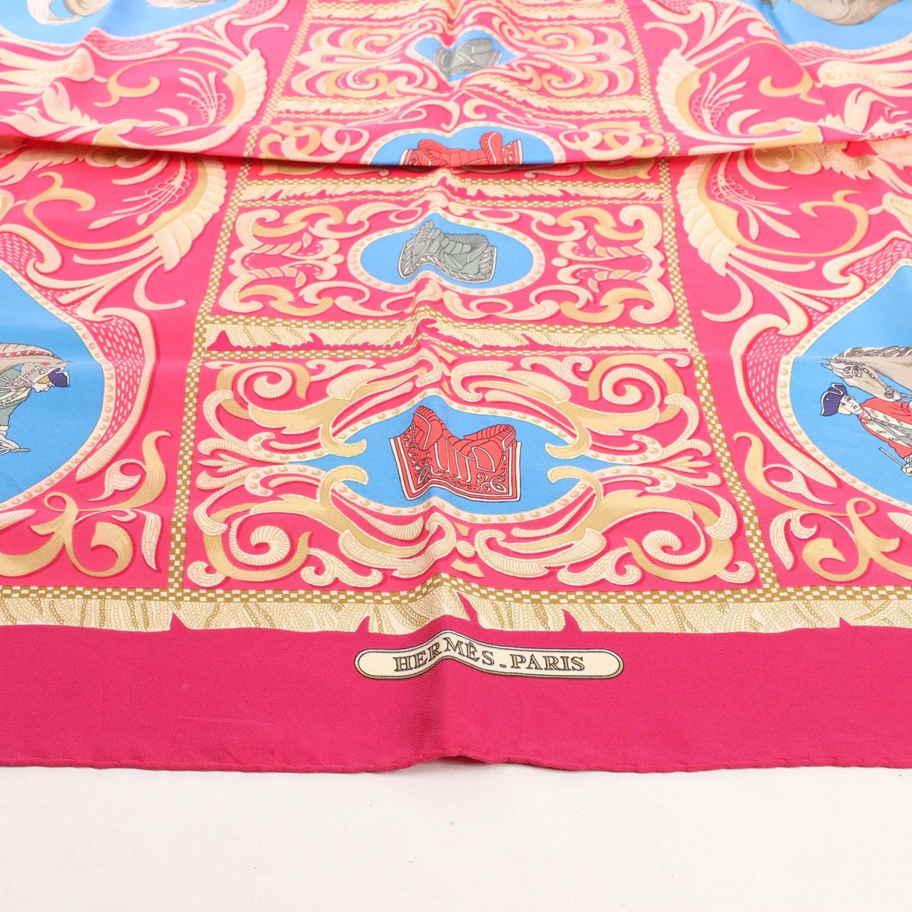 Hermès Hermès Carré 90 "LA PRESENTATION" Silk handkerchief in Burgundy Divers