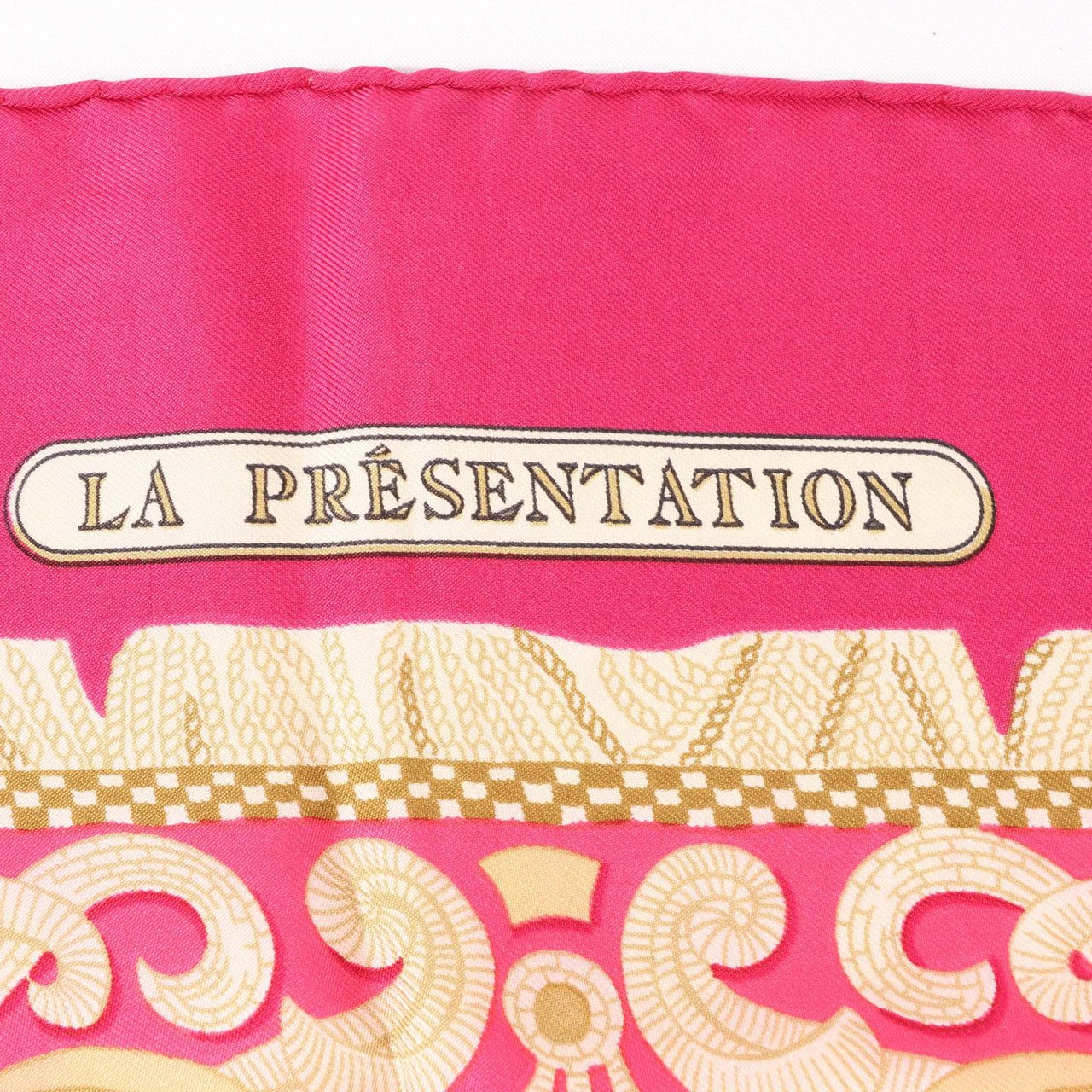 Hermès Hermès Carré 90 "LA PRESENTATION" Silk handkerchief in Burgundy Divers