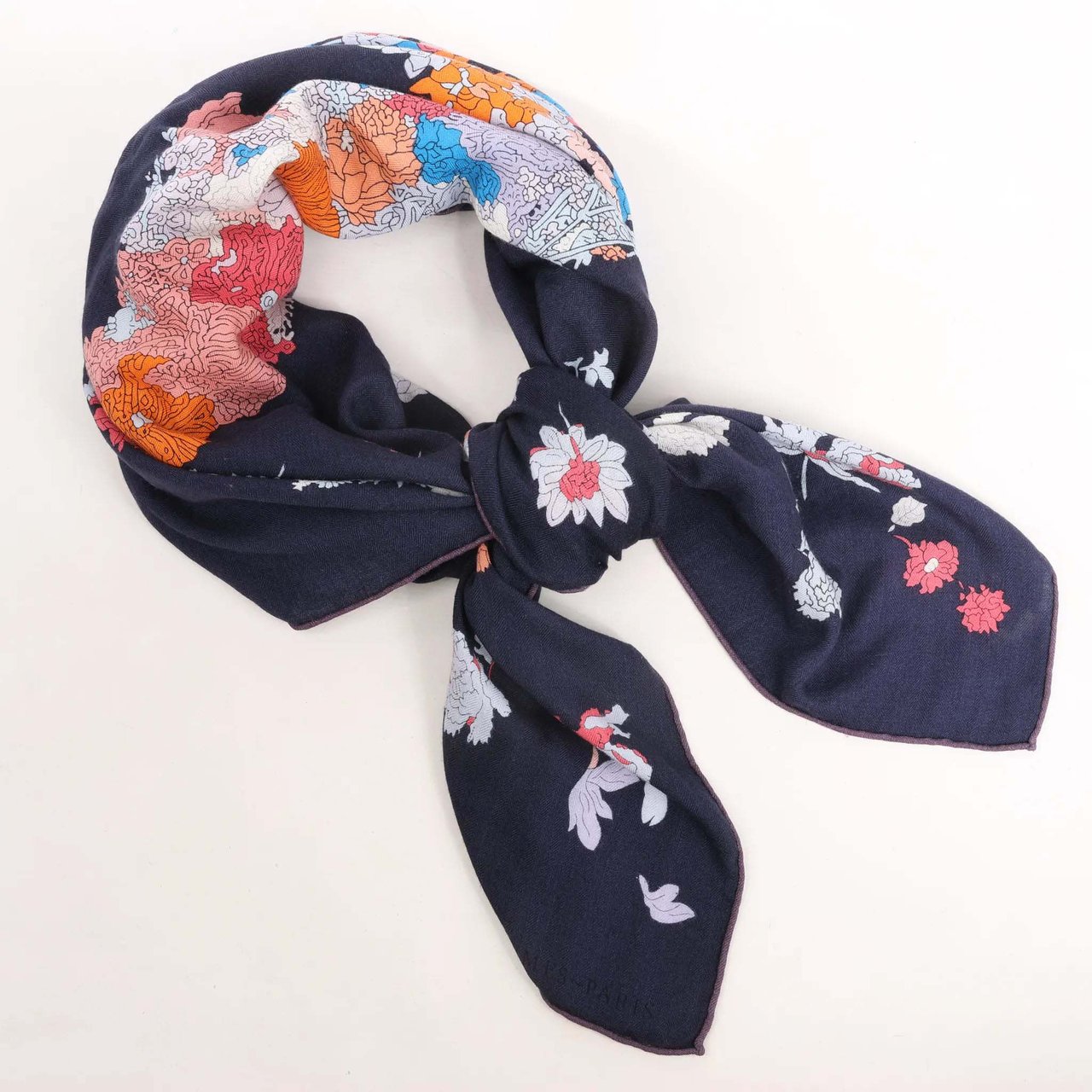 Hermès Hermès Carré Géant "Robe Legere" Cashmere x Silk handkerchief in Navy Blue Divers