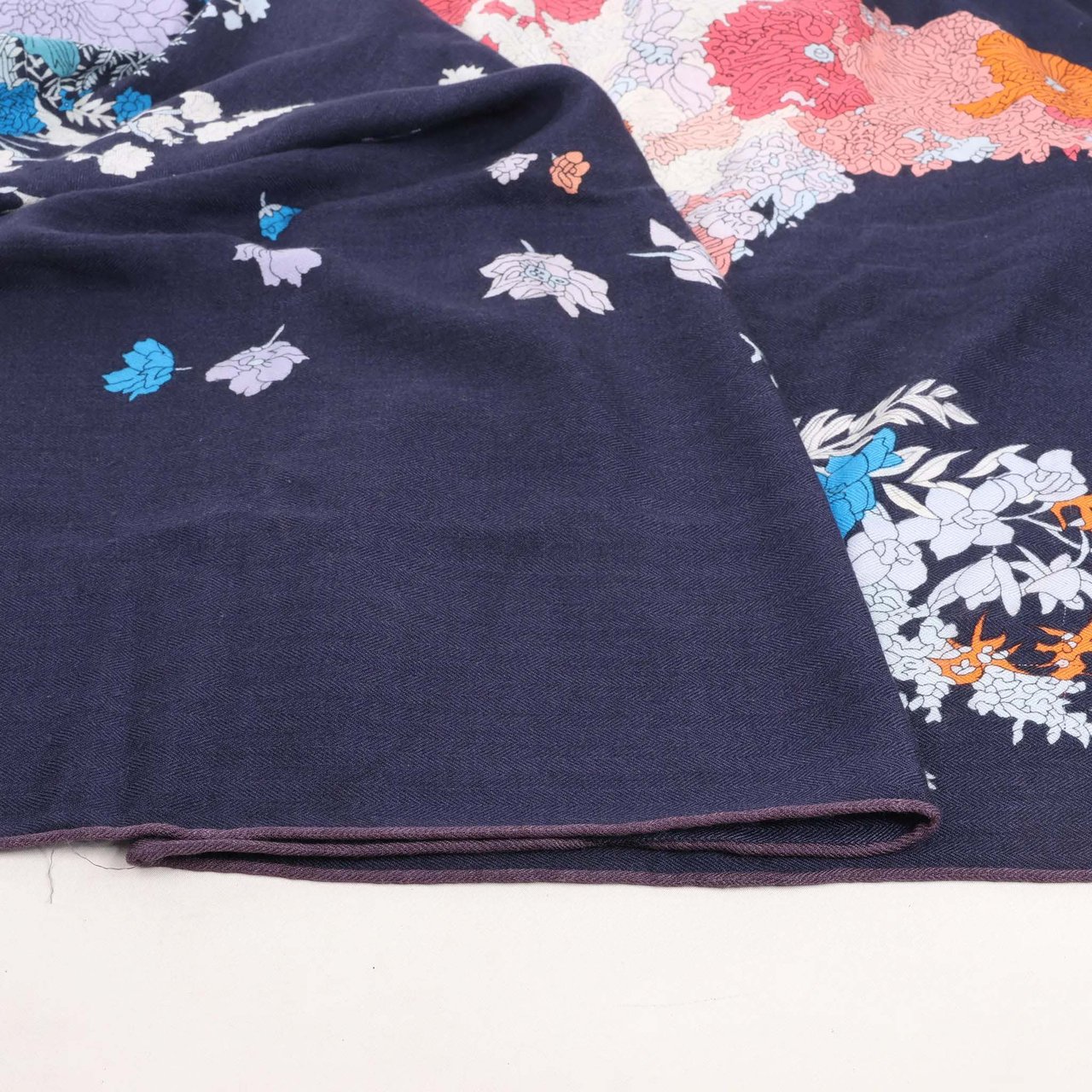 Hermès Hermès Carré Géant "Robe Legere" Cashmere x Silk handkerchief in Navy Blue Divers