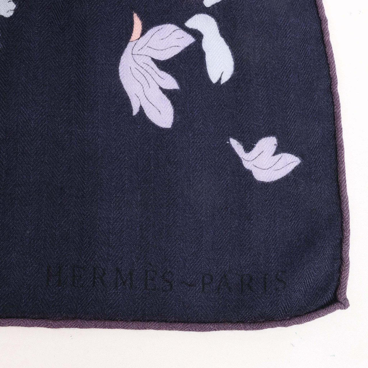 Hermès Hermès Carré Géant "Robe Legere" Cashmere x Silk handkerchief in Navy Blue Divers