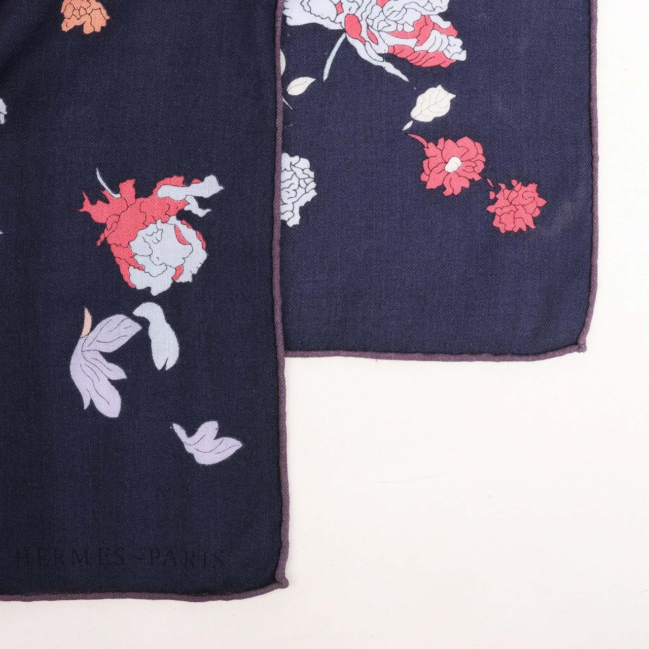 Hermès Hermès Carré Géant "Robe Legere" Cashmere x Silk handkerchief in Navy Blue Divers