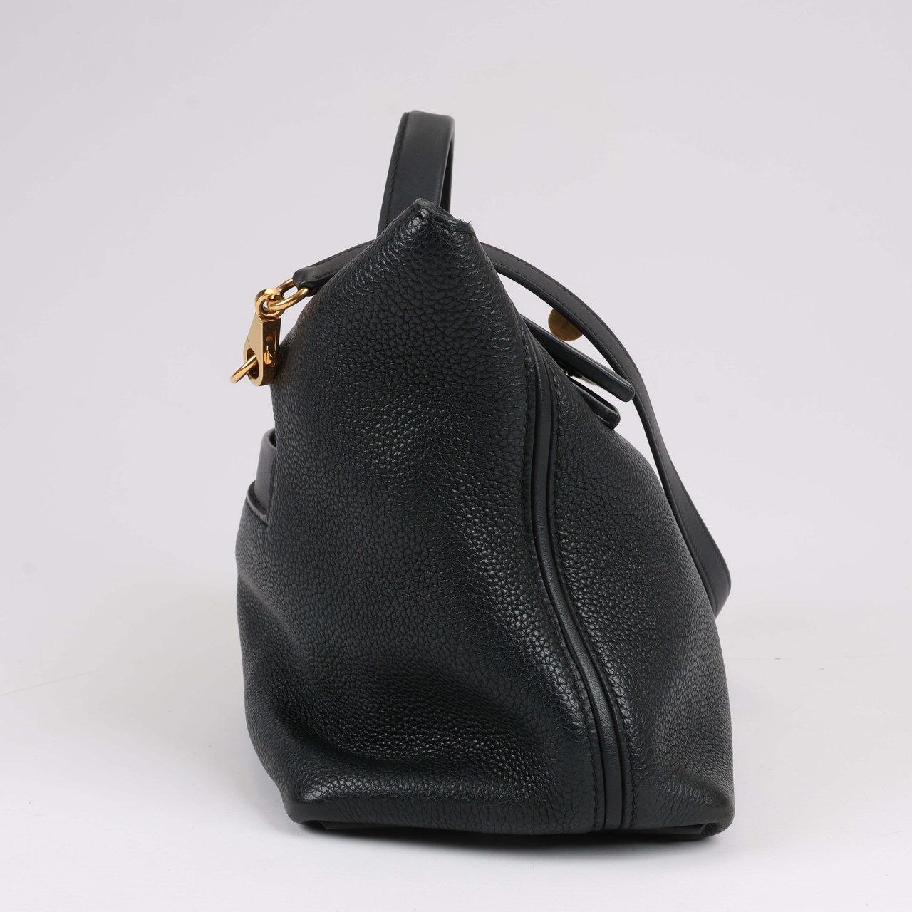 Hermès HERMES 24/24 29 Togo Leather Handbag in Black and Gold Metal Fittings D: 2019 Zwart