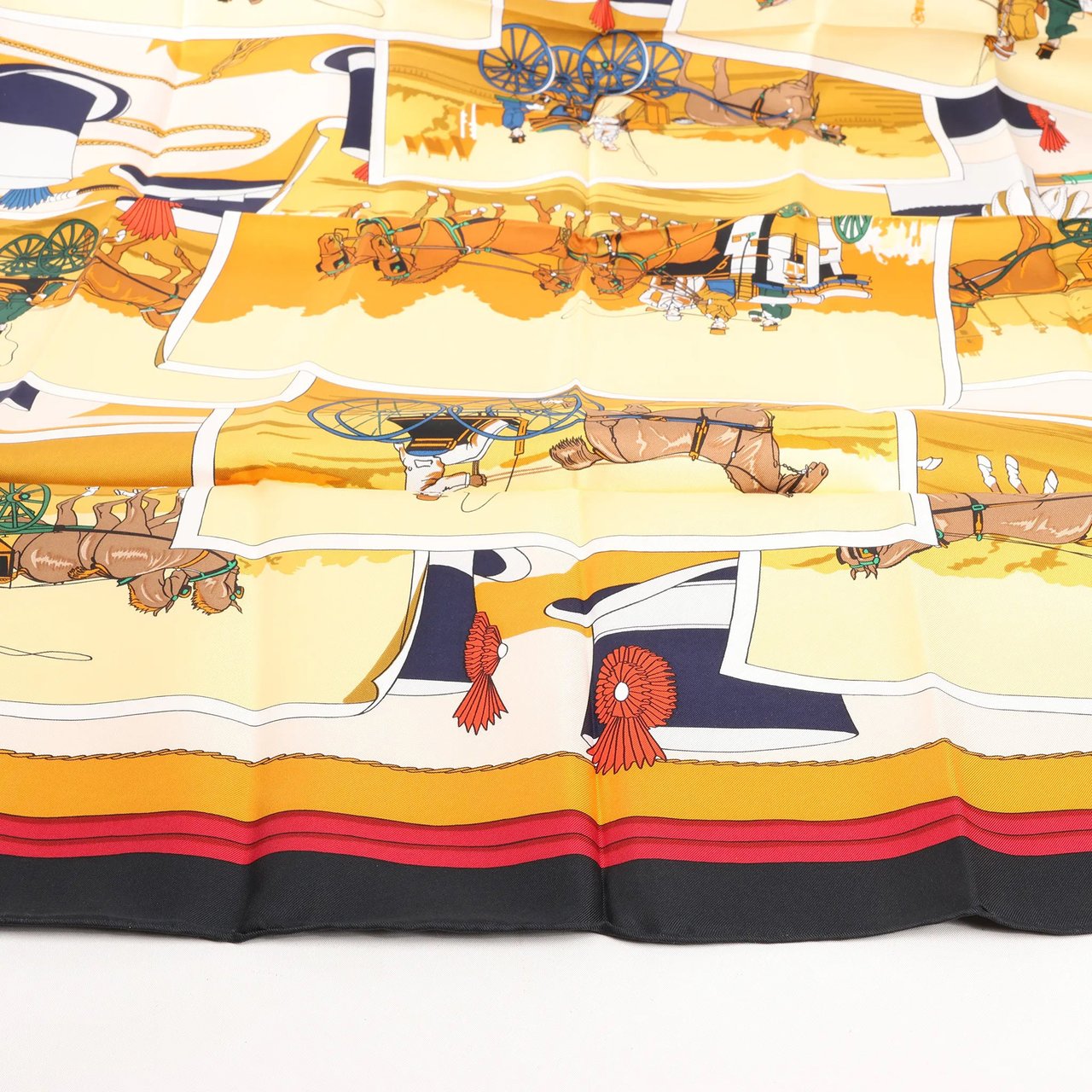 Hermès Hermès Carré 90 "Carriage and Hat" Silk handkerchief in Black x Orange Divers