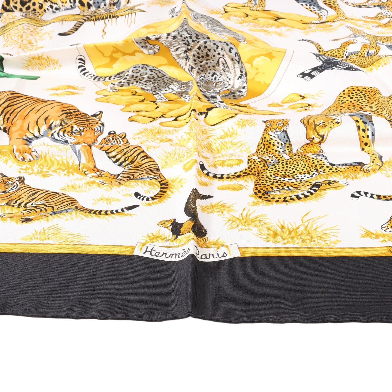 Hermès Hermès Carré 90 "tendresse feline" Silk handkerchief in Black x Yellow Divers